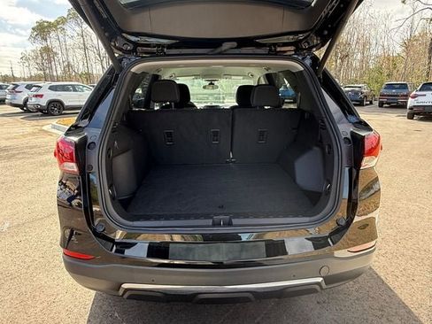 Used 2024 Chevrolet Equinox LT image 10