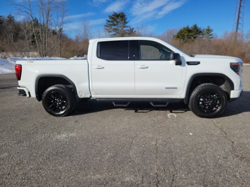 Used 2023 GMC Sierra 1500 Elevation w/ X31 Off-Road Package image 4