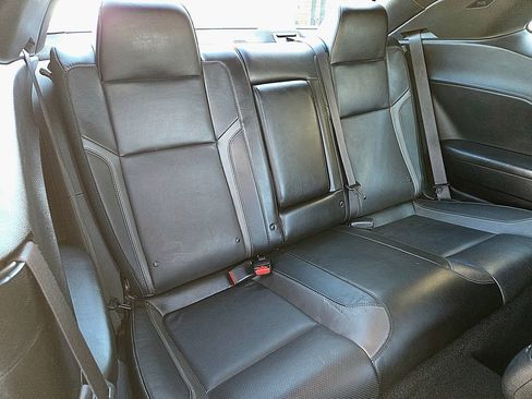 Used 2022 Dodge Challenger SXT w/ Plus Package image 26