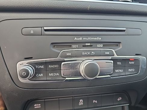 Used 2018 Audi Q3 2.0T Premium Plus w/ Premium Plus Package image 12