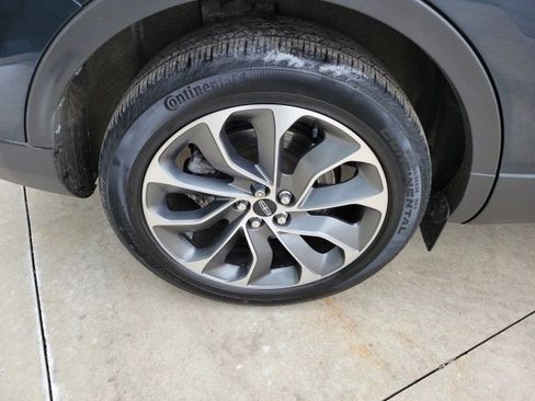 Certified 2023 Lincoln Nautilus Reserve image 17