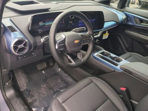 Used 2026 Chevrolet Equinox EV LT w/ Convenience Package II image 18