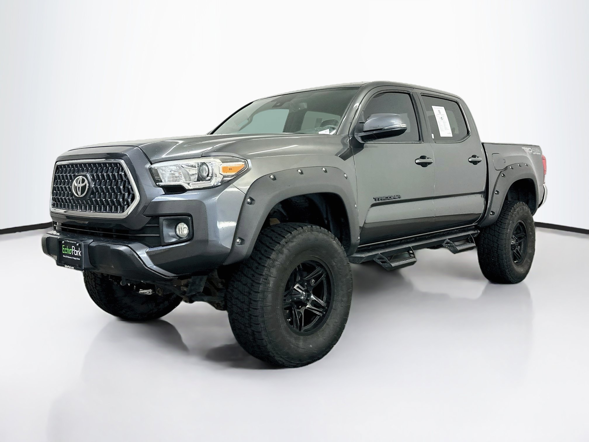 Used 2019 Toyota Tacoma TRD Off-Road AWD/4WD image 3