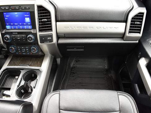 Used 2021 Ford F350 Lariat image 40