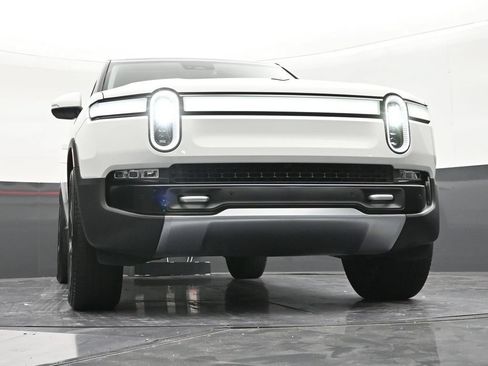 Used 2024 Rivian R1S Adventure AWD/4WD image 28