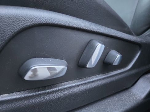 Certified 2023 Cadillac XT5 Premium Luxury image 9