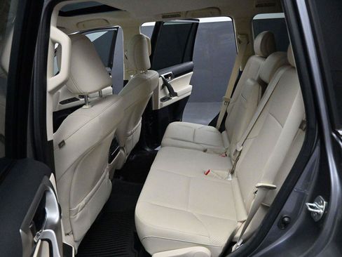Used 2023 Lexus GX 460 Luxury AWD/4WD image 31