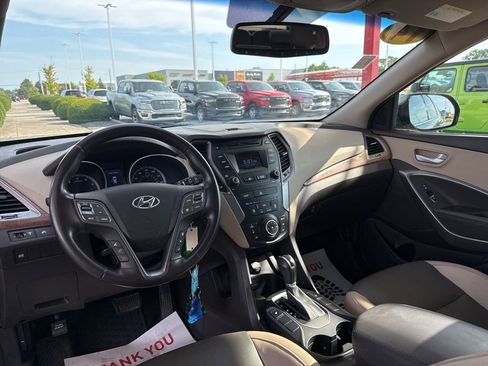 Used 2014 Hyundai Santa Fe GLS image 14