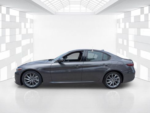 Used 2022 Alfa Romeo Giulia Sprint RWD image 4