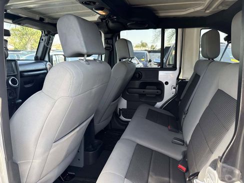 Used 2010 Jeep Wrangler Unlimited Sahara AWD/4WD image 11
