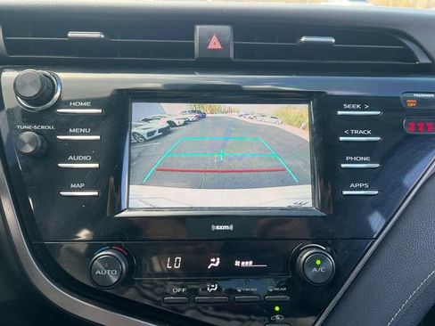 Used 2020 Toyota Camry SE image 22