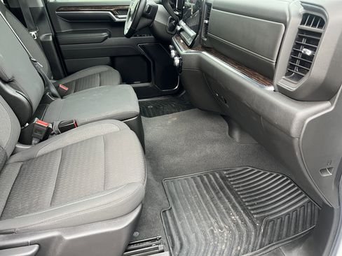 Used 2024 GMC Sierra 1500 SLE image 20