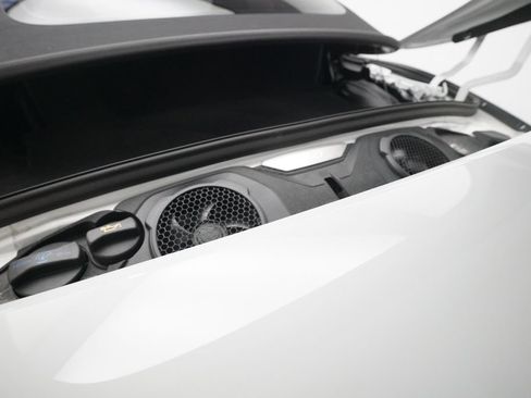 Used 2025 Porsche 911 Carrera RWD image 10