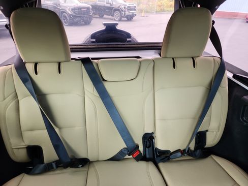 Used 2021 Jeep Wrangler Unlimited Sport image 26