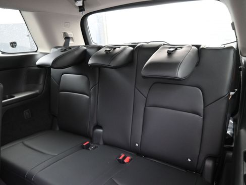 New 2026 Nissan Pathfinder Platinum FWD image 18