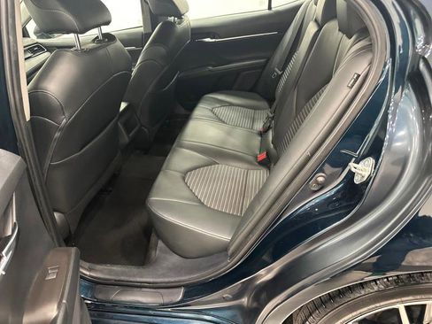 Used 2021 Toyota Camry SE image 33