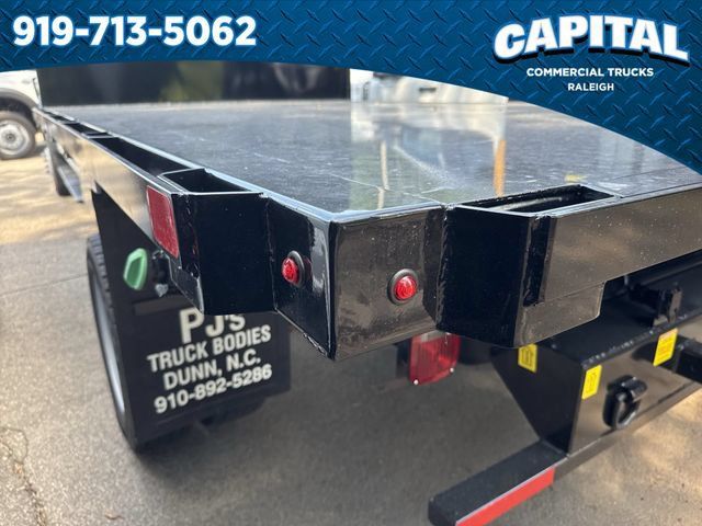 New 2026 Ford F550 4x4 Crew Cab image 17