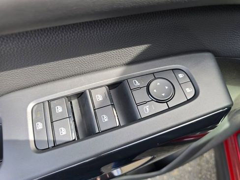 New 2026 Nissan Pathfinder SV image 22