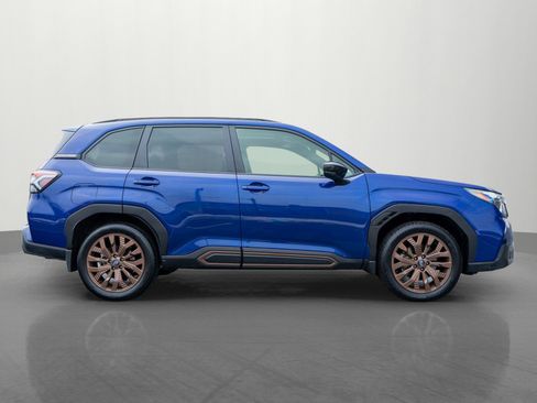 Used 2025 Subaru Forester Sport image 8