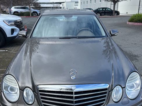Used 2009 Mercedes-Benz E 350 Sedan image 21