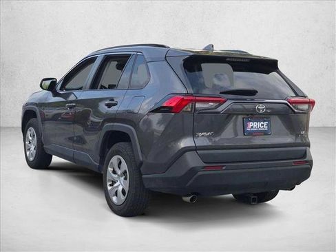 Used 2021 Toyota RAV4 LE FWD image 7