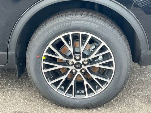 New 2026 Ford Escape SE image 9