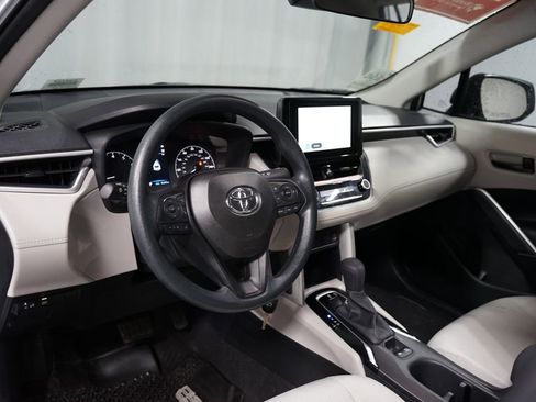 Certified 2024 Toyota Corolla Cross L image 7
