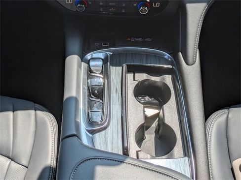 Used 2022 Buick Enclave Essence w/ LPO, Hit The Road Package image 18