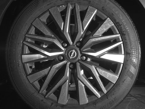 Used 2025 Nissan Altima 2.5 SV image 12