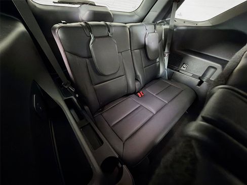 Used 2025 Ford Explorer ST AWD/4WD image 39