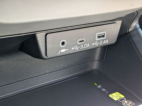 Certified 2025 Subaru Crosstrek 2.5i Limited w/ Crosstrek Mirror Package AWD/4WD image 22