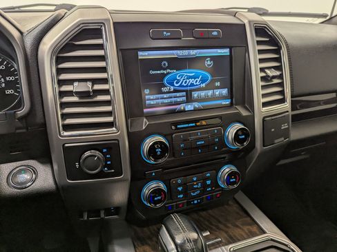 Used 2015 Ford F150 Platinum w/ Equipment Group 701A Luxury image 24