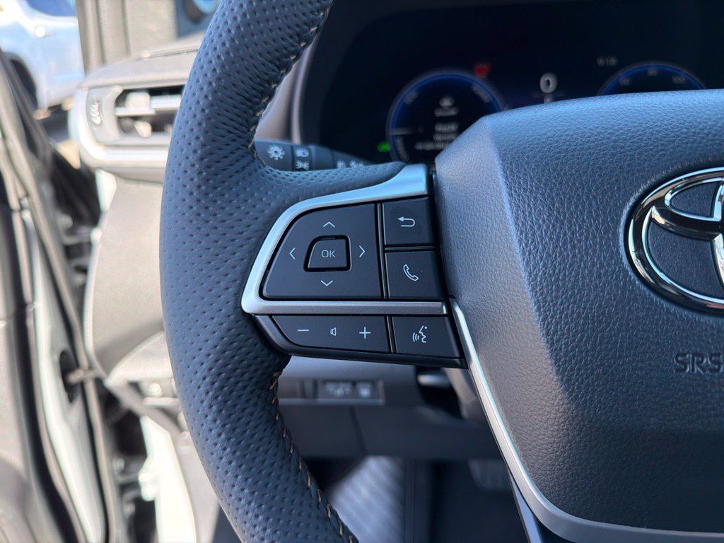 New 2026 Toyota Sienna XLE Woodland Edition AWD/4WD image 16