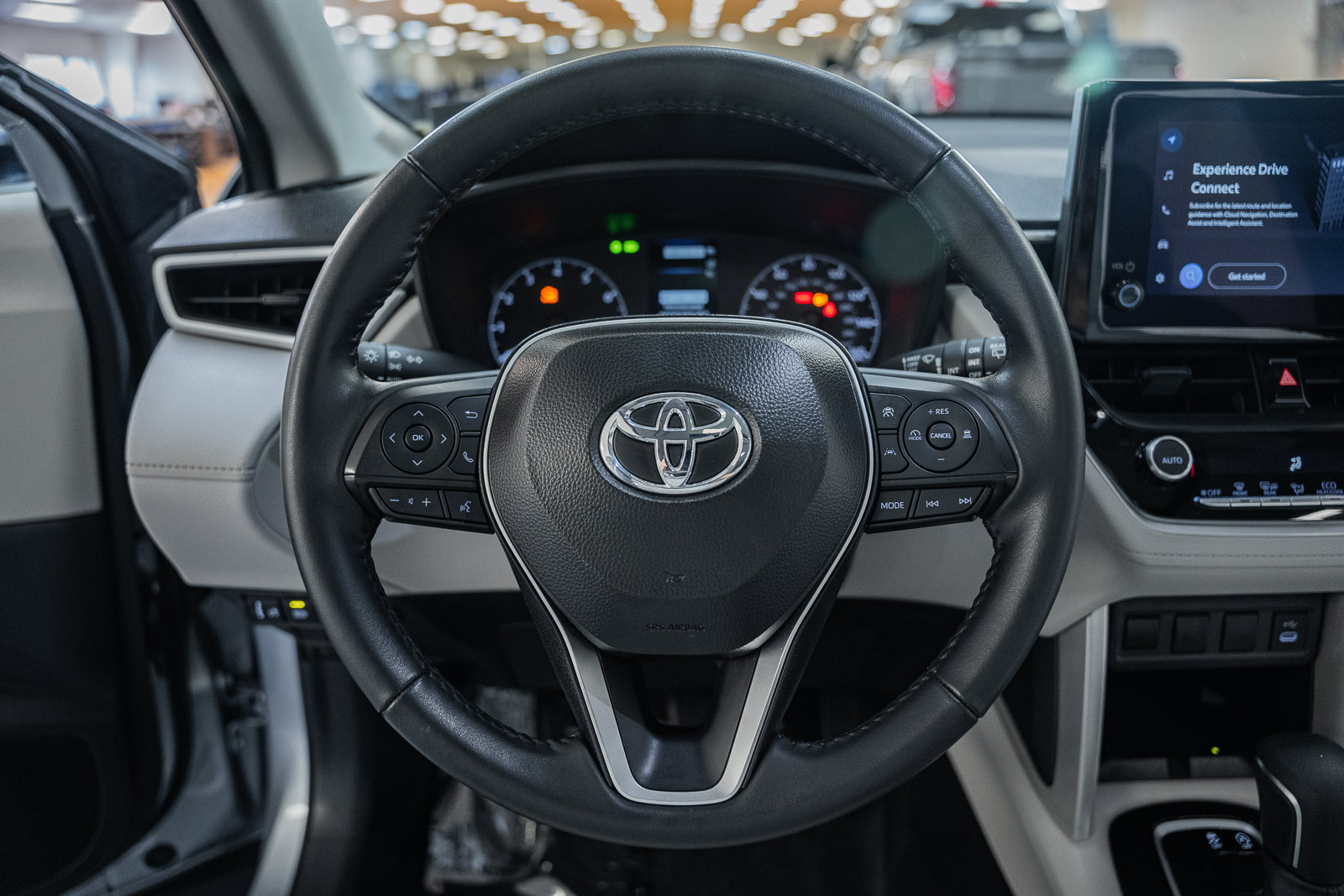 Used 2024 Toyota Corolla Cross LE w/ Moonroof Package AWD/4WD image 30