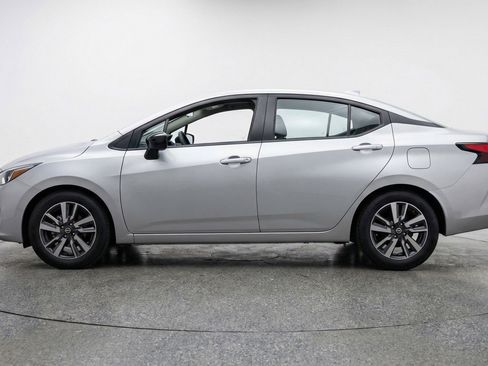 Used 2025 Nissan Versa SV FWD image 5