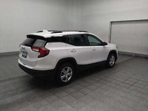 Used 2022 GMC Terrain SLE w/ Driver Convenience Package FWD image 10