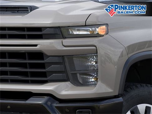 New 2026 Chevrolet Silverado 2500 Custom w/ Custom Value Package image 10