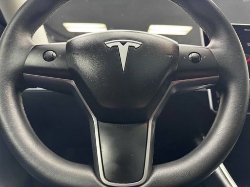 Used 2021 Tesla Model Y Long Range image 23
