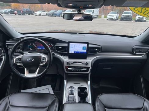 Used 2023 Ford Explorer XLT w/ Equipment Group 202A image 20