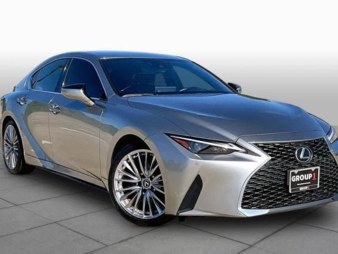 Used 2023 Lexus IS 300 w/ Premium Package RWD image 3