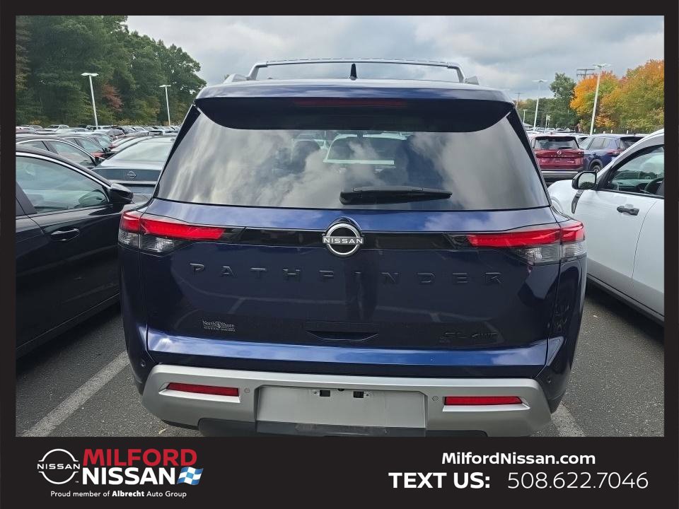 Certified 2024 Nissan Pathfinder SL w/ SL Premium Package AWD/4WD image 4