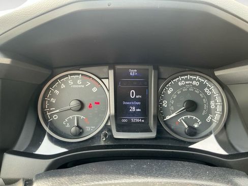 Used 2018 Toyota Tacoma TRD Sport image 21