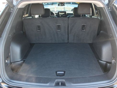 Used 2024 Chevrolet Blazer LT w/ Convenience Package image 10