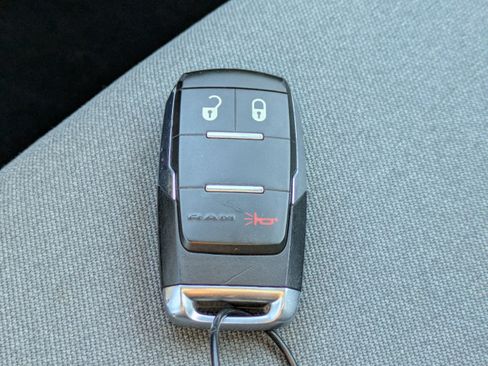 Used 2022 RAM 3500 Big Horn image 33