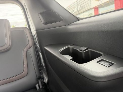 New 2026 Nissan Armada SL w/ Captain's Chari Seat Package image 25