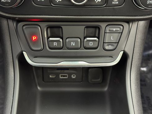 Used 2020 GMC Terrain Denali w/ GMC Pro Grade Package image 30