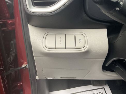Used 2024 Hyundai Venue SEL FWD image 13