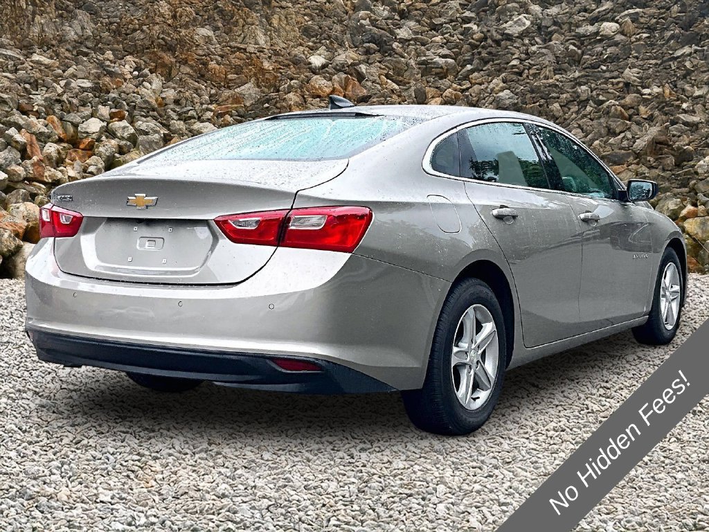 Used 2022 Chevrolet Malibu LS w/ Driver Confidence Package II FWD image 2
