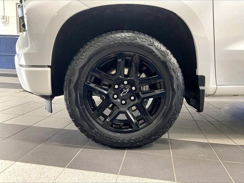 Used 2023 Chevrolet Silverado 1500 Custom AWD/4WD image 7