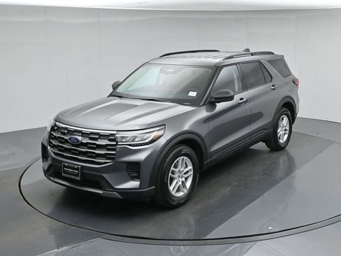 New 2026 Ford Explorer Active RWD image 36